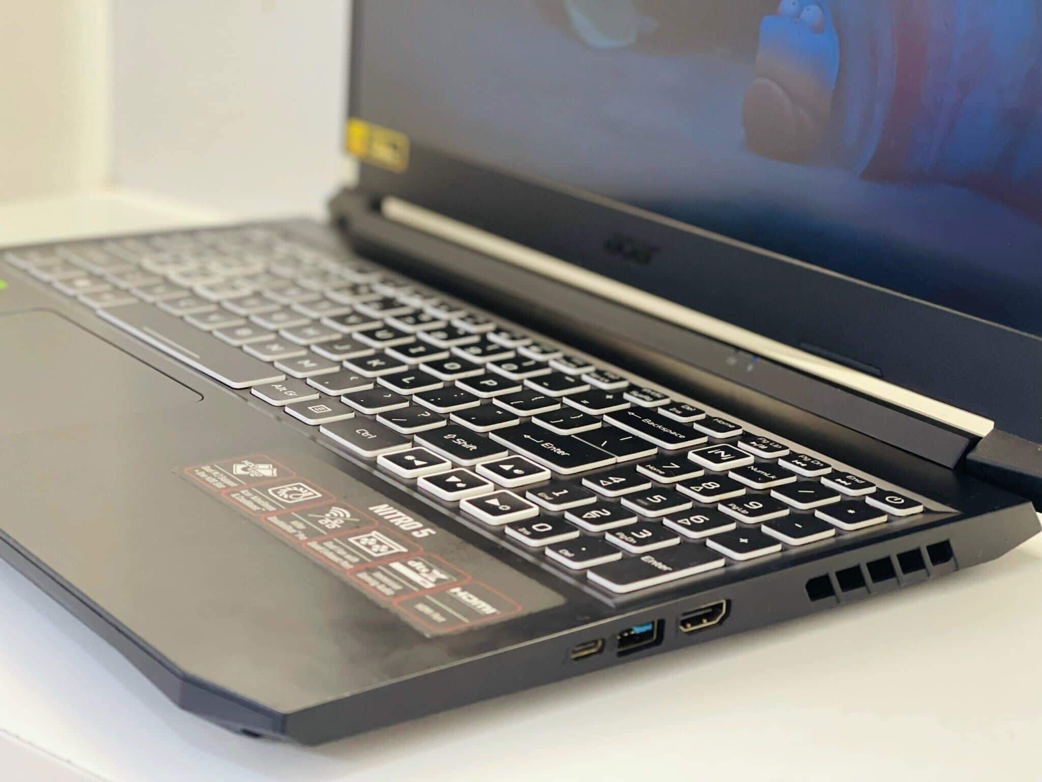 Acer nitro 5 AN517 - 52